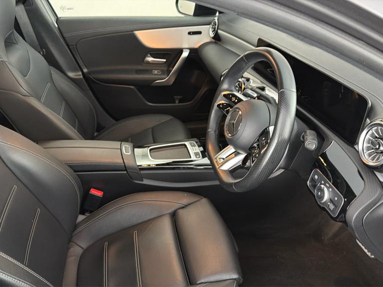 MERCEDES-BENZ A Class Photo bsapi-ee12819f6731be18b38836d95f7b2cee9f59f615.jpg