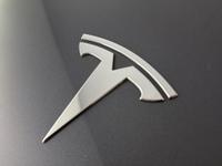 TESLA Model 3 Photo 21