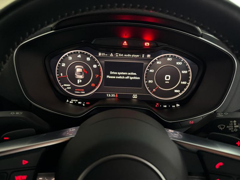 AUDI Tt Photo bsapi-eece42d250d5ce82561ac2cc8d5c12fab431abf4.jpg