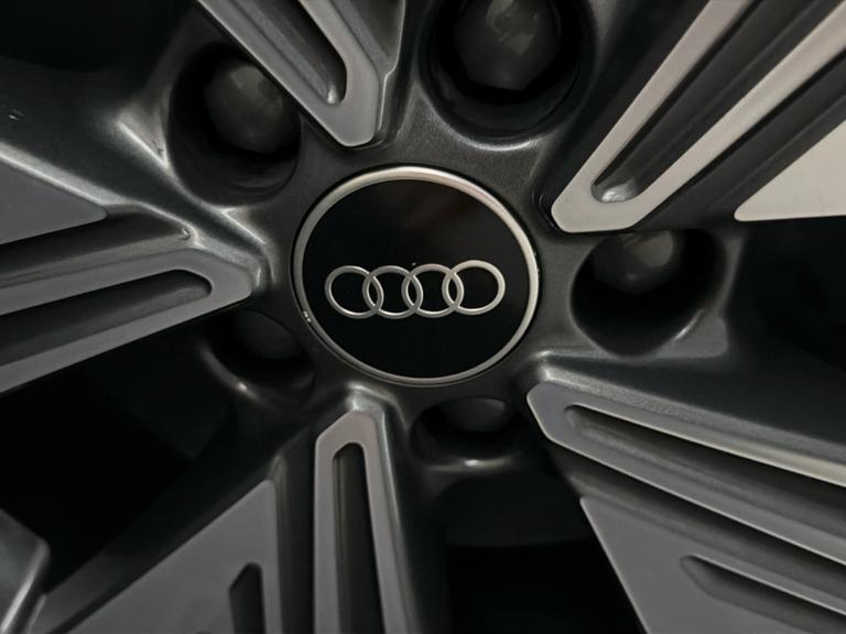 Audi Q4 E-Tron Photo bsapi-eee5f7f9809d3fe90627835bdd5ab00222890616.jpg