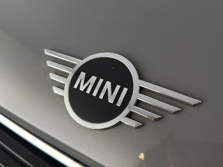 MINI COUNTRYMAN Photo bsapi-ef85a0ce0d1d349610c60fecaa0b290668ffb761.jpg