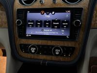 Bentley BENTAYGA Photo 10