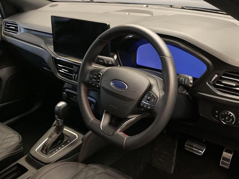 Ford FOCUS Photo bsapi-f0ebd0202b0c166fff0269cd7973c1ac404552be.jpg