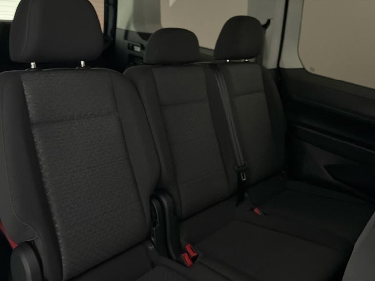FORD Tourneo Connect Photo bsapi-f12de439c22918732edc8bc8199de184a67e4ba0.jpg