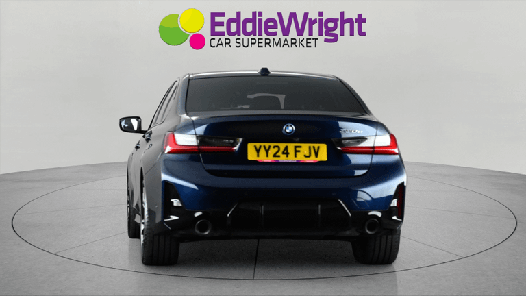 BMW 3 Series Photo bsapi-f152430b0f9dd7661cd085bc52f82e70a0ee3310.jpg