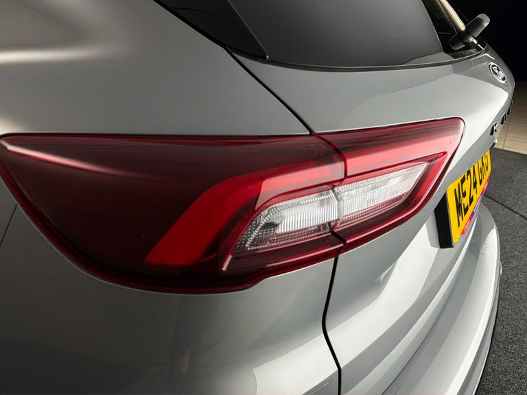 Ford KUGA Photo bsapi-f1d93890e19a3d7e8a74420a2566fe192068f22f.jpg