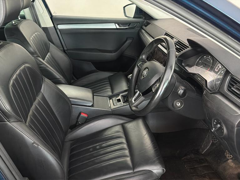 Skoda Superb Photo bsapi-f1f1379957527388511b8ac39183334ceda8b290.jpg