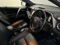 TOYOTA RAV4 Photo 9