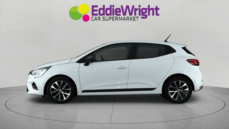 RENAULT CLIO Photo bsapi-f2d9a0f8f289d4de4a390c81ad74d3c69c4f2c27.jpg
