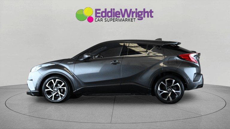 Toyota C-HR Photo bsapi-f31514a54678f2925b16319125a4c799422a7583.jpg