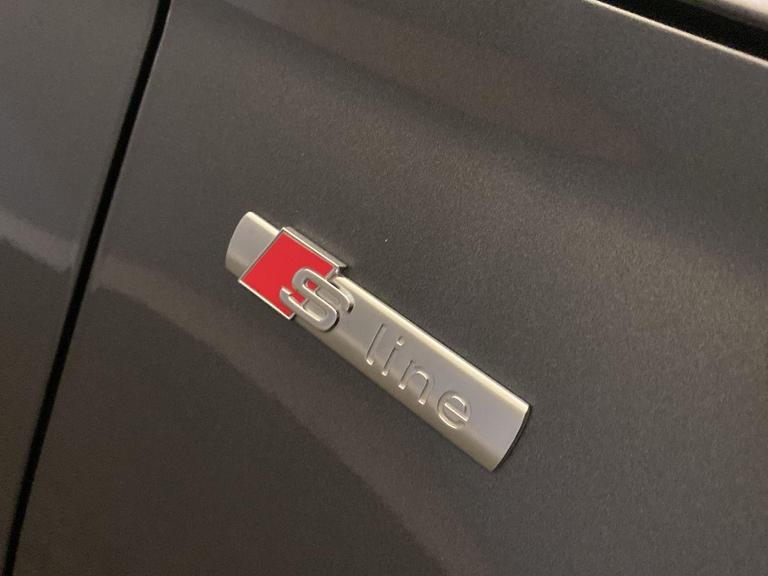 Audi Q5 Photo bsapi-f31fae9ca1b851e9b0c0ef37ca559e80d33b7bb6.jpg