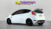 Ford Fiesta Photo 4