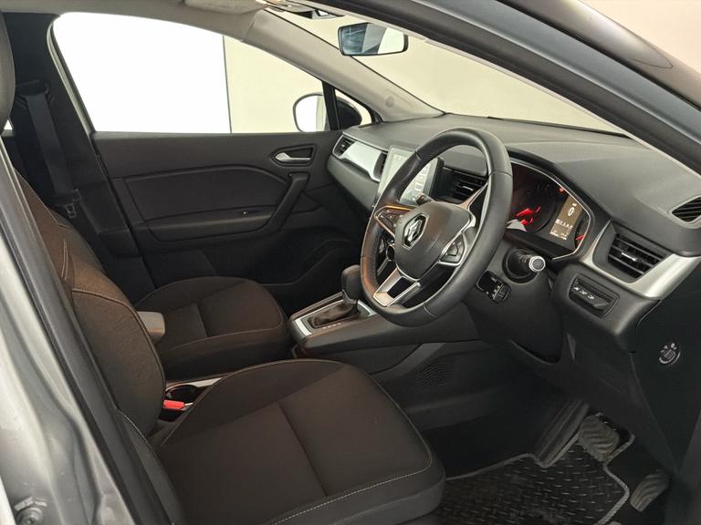 RENAULT Captur Photo bsapi-f41947971b731b24156c3a3c188ac79fcfecbce2.jpg