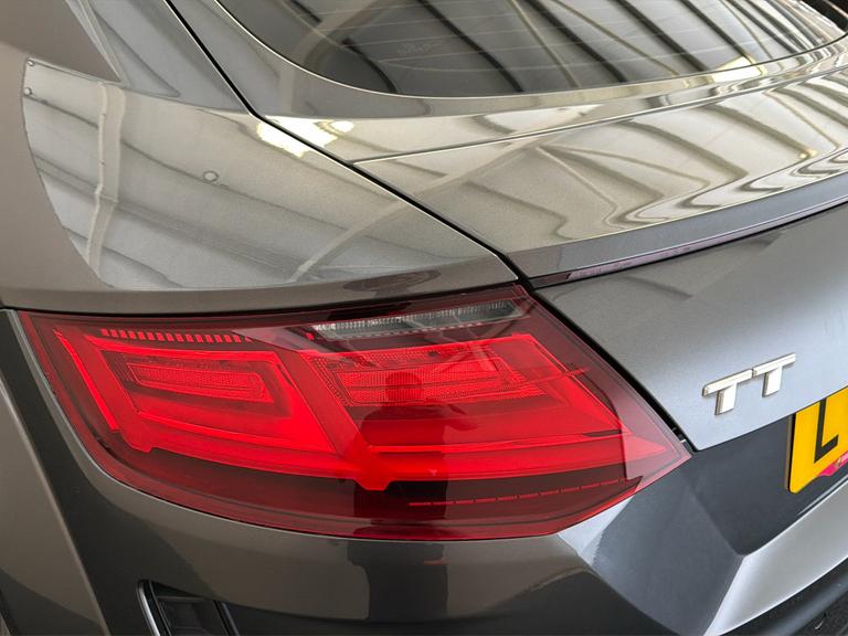 Audi TT Photo bsapi-f4ac3628ce812f30596c3bca24343c2991c0687a.jpg