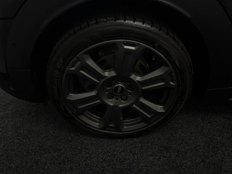 MINI COUNTRYMAN Photo bsapi-f4bb24e2c458d06ad926a6ff0236ce698190d542.jpg