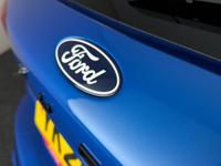 FORD Kuga Photo 24