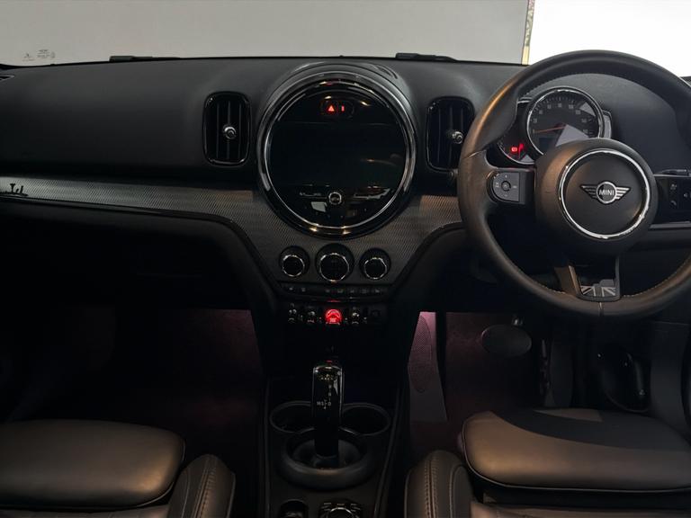 MINI COUNTRYMAN Photo bsapi-f6807deeac69952665b8e15f2cdd17189216a999.jpg