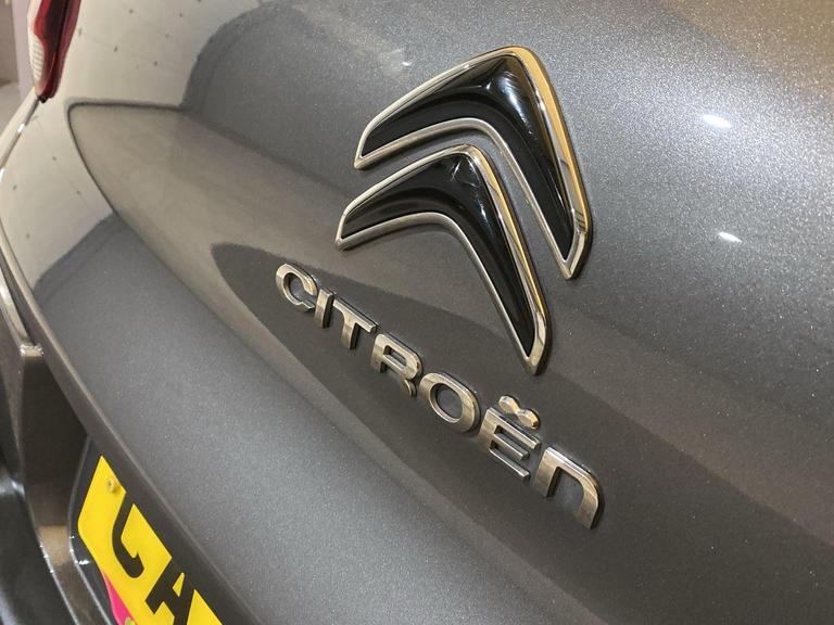 CITROEN C3 Photo bsapi-f69fe54f8dc41ed97ba6a56ea45032037fee6a17.jpg