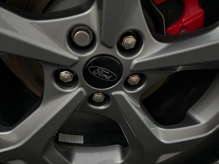 FORD Kuga Photo bsapi-f71a69f0d313e0f48cd2f214698155e2794d71d4.jpg