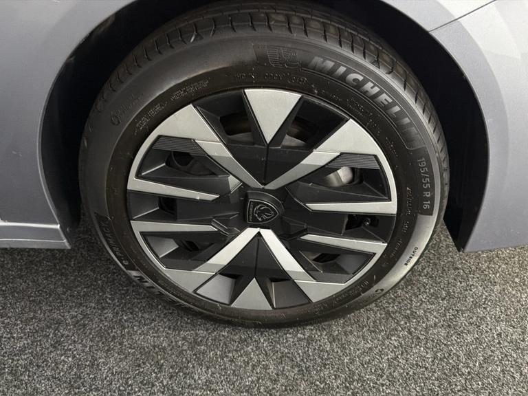 PEUGEOT 208 Photo bsapi-f79d6e3146a02530d7f3a02f126f6a2a33531de0.jpg