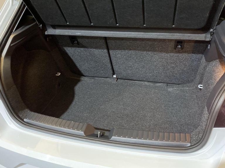 SEAT IBIZA Photo bsapi-f81424f8e9112edff6aa3ea65886df60f925d753.jpg