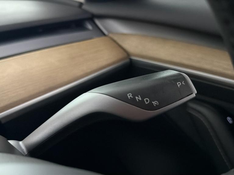 TESLA Model 3 Photo bsapi-f97856d336ddc09526870689e2b40285dce96a97.jpg