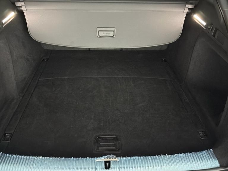 Audi A4 Photo bsapi-fa2346e375827affd3389af75a3c75dbe5458695.jpg
