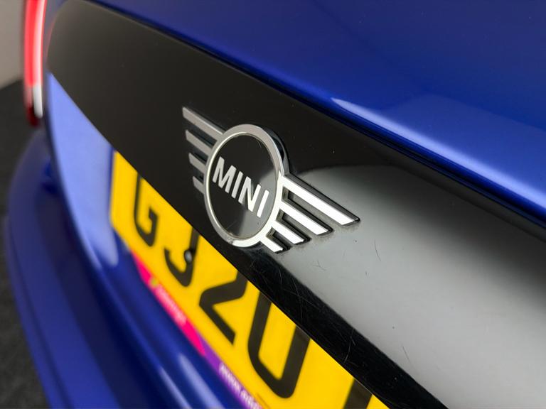 MINI HATCH Photo bsapi-facb49f53379464086d463b4056dd8a58ee61453.jpg