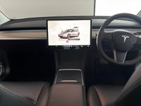 TESLA Model 3 Photo 10