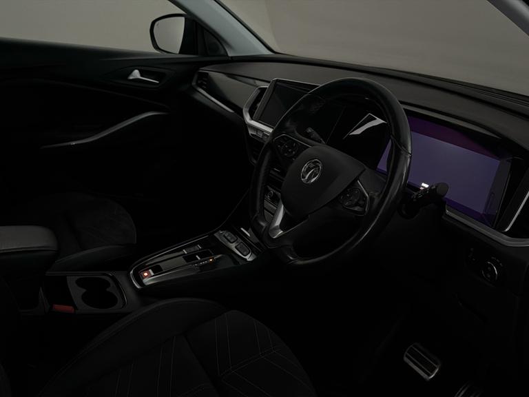 VAUXHALL Grandland Photo bsapi-fb37685dbc1fe4c92c54e6affe507cae499da580.jpg