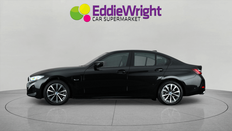 BMW 3 Series Photo bsapi-fc2aa278d079ecb5316e836971ff99328c54e474.jpg