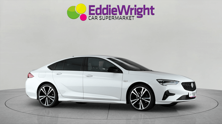 VAUXHALL Insignia Photo bsapi-fccdf5cb7b652a0b28ac155b5b36970030655f85.jpg