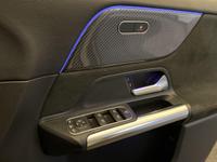 MERCEDES-BENZ GLA Photo 16