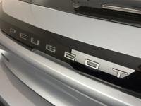 PEUGEOT 208 Photo 24
