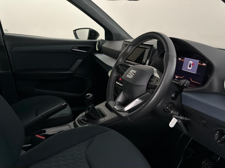 SEAT ARONA Photo bsapi-fe1651bb4dfea87b814adbcd89c5336ef4cd682c.jpg