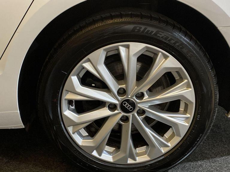 Audi A4 Photo bsapi-fe46c6ea93bc6e1b0825d6e80c9f2cc6ca034dd0.jpg