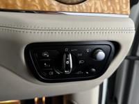 Bentley BENTAYGA Photo 25