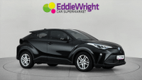 Toyota C-HR Photo 0