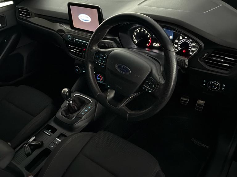 FORD Focus Photo bsapi-fef2a97e0fa8280a03c55cfcae9e8f818ac1169e.jpg