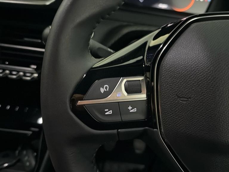 PEUGEOT 2008 Photo bsapi-ff355887243e515a1c385aacd3c5b99f7d526419.jpg