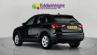 Audi Q3 Photo 1