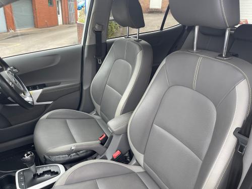 Kia Picanto Photo c0025cf7-503f-47bb-b706-90dc42d52968.jpeg