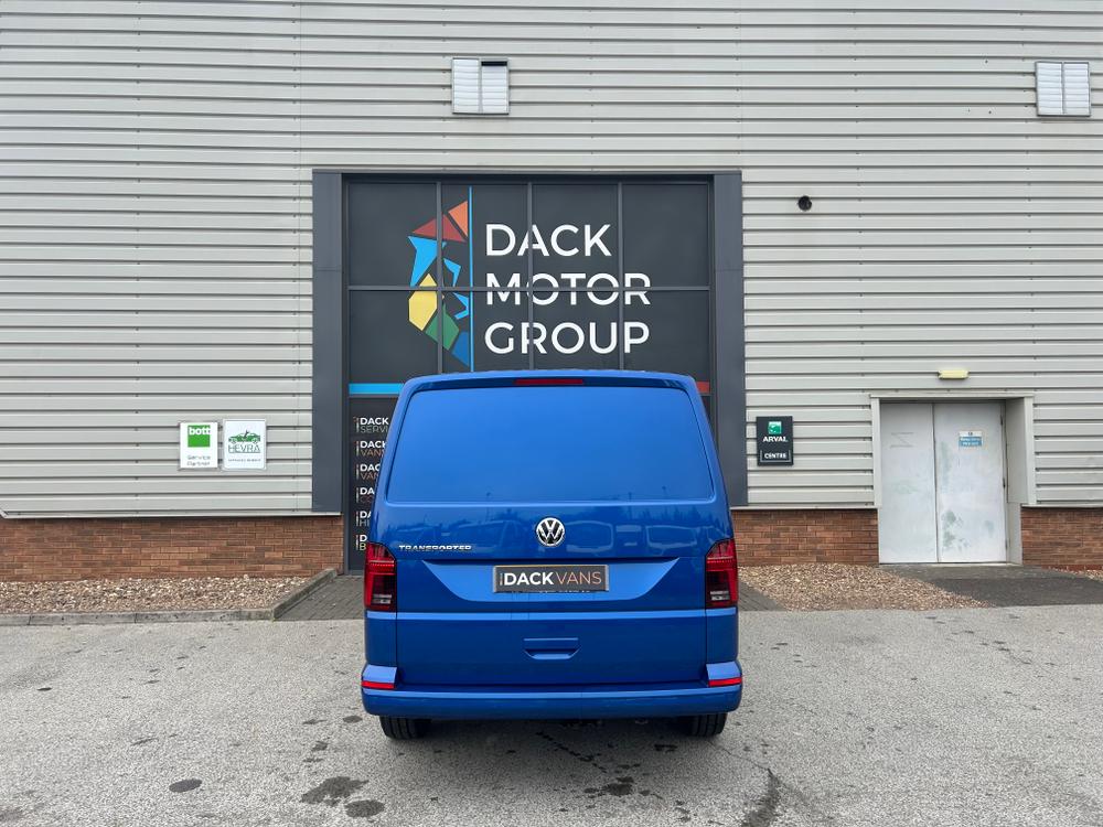 Volkswagen Transporter T6.1 Photo c010c97b-639f-4689-8e9f-10be87b2755c.jpeg
