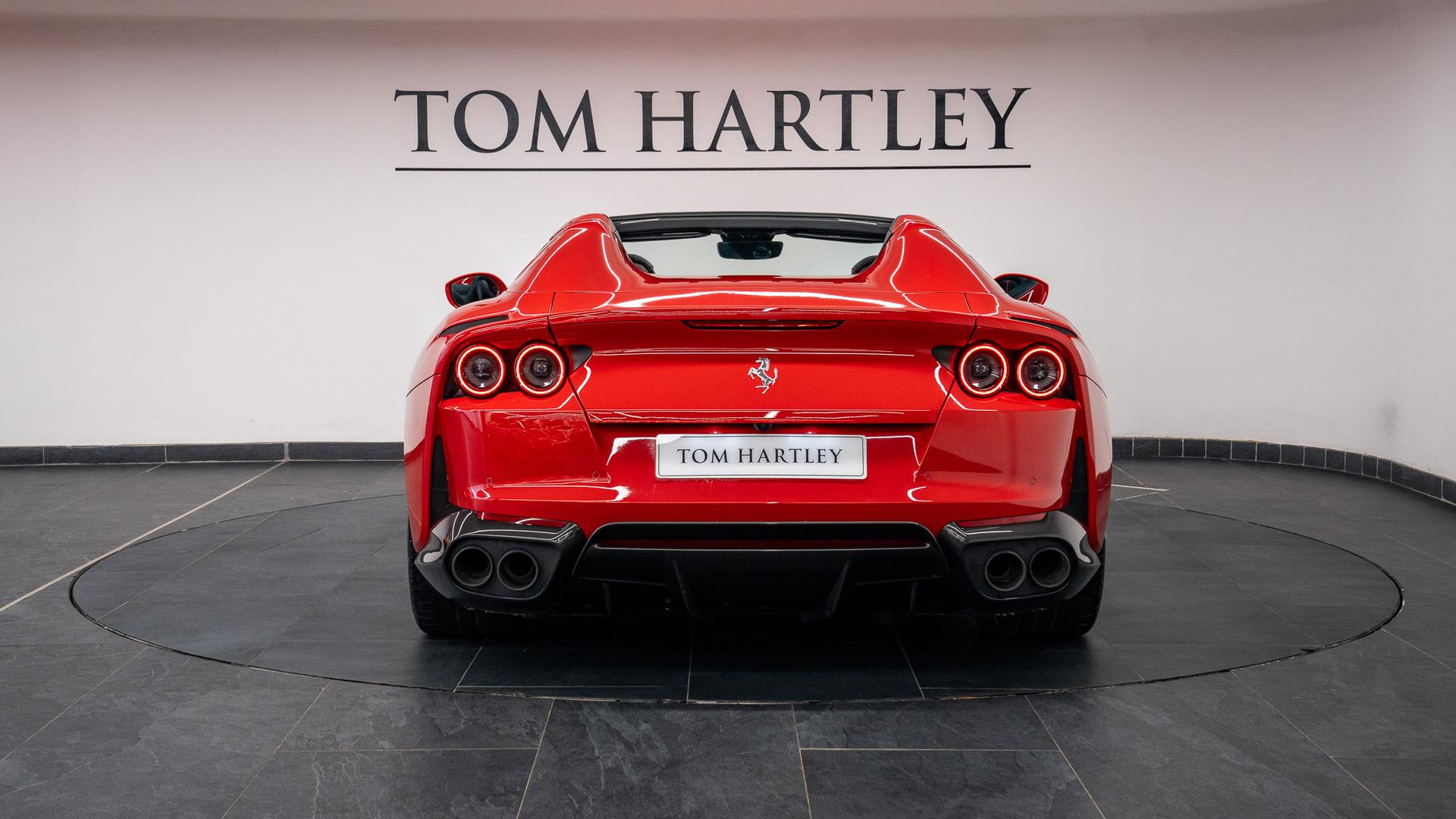 Ferrari 812 Photo c01338df-2432-418c-9def-6d16a957c694.jpg