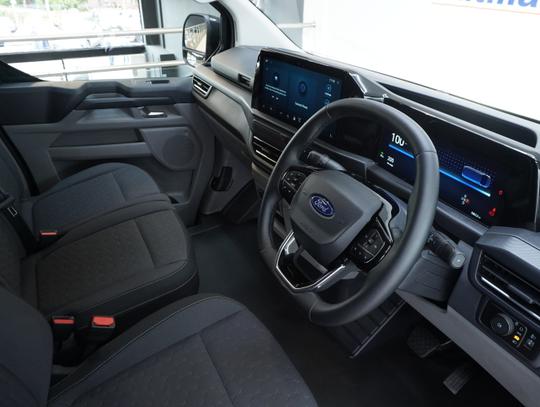 Ford E-Transit Custom Photo c01c8483-54ac-413f-b8b5-9dec467e3133.jpg