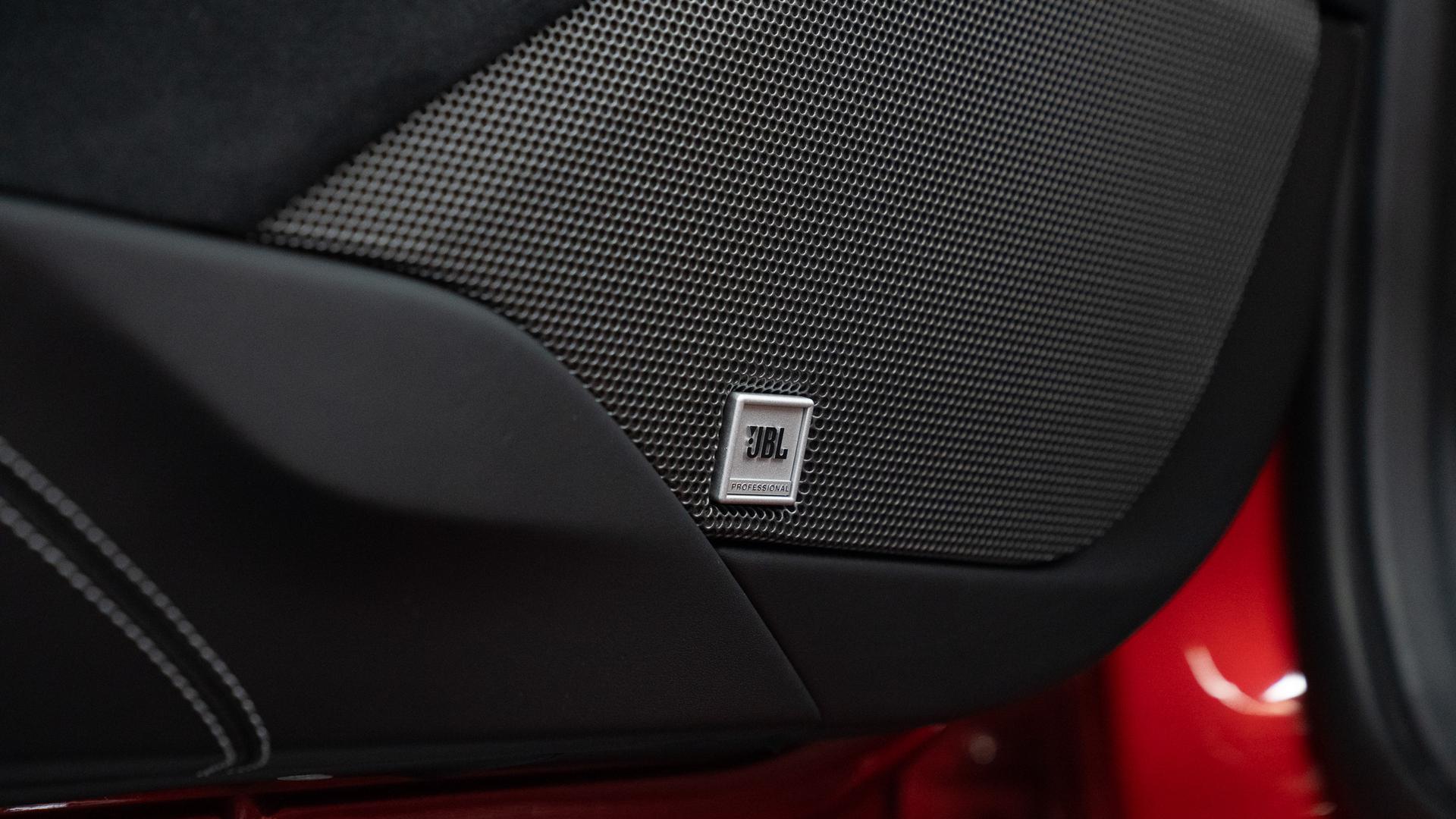 Ferrari 488 Photo c01e9437-c9a0-4871-9c13-980f51943364.jpg