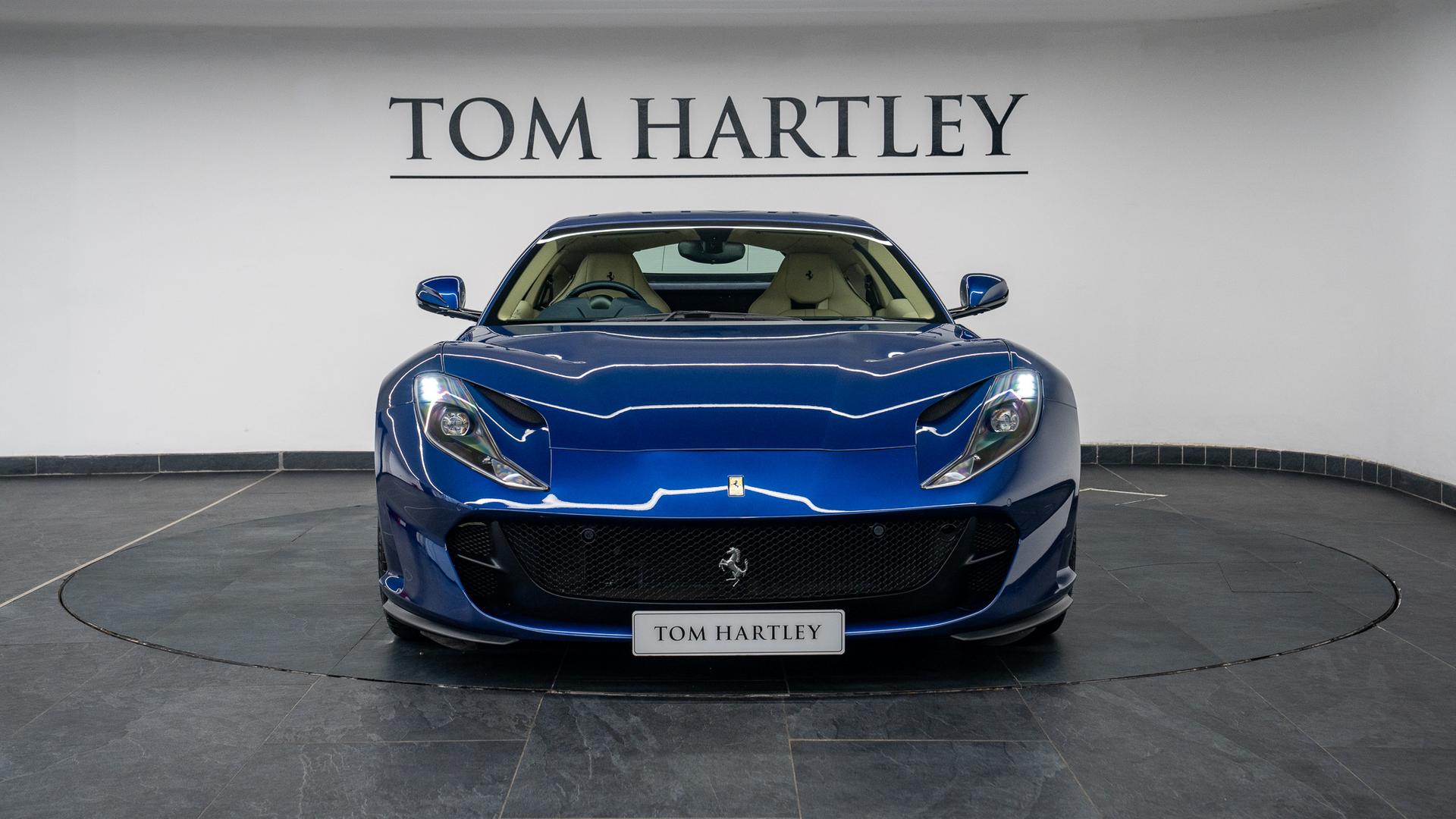 Ferrari 812 Photo c0225683-7a18-4a26-aabf-b51602fe4d34.jpg