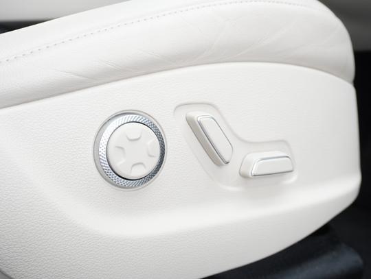 Genesis GV80 Photo c0267dde-cbd5-489a-b1f2-54f08bc924c8.jpg
