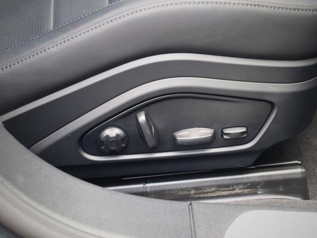 PORSCHE Panamera Photo 15