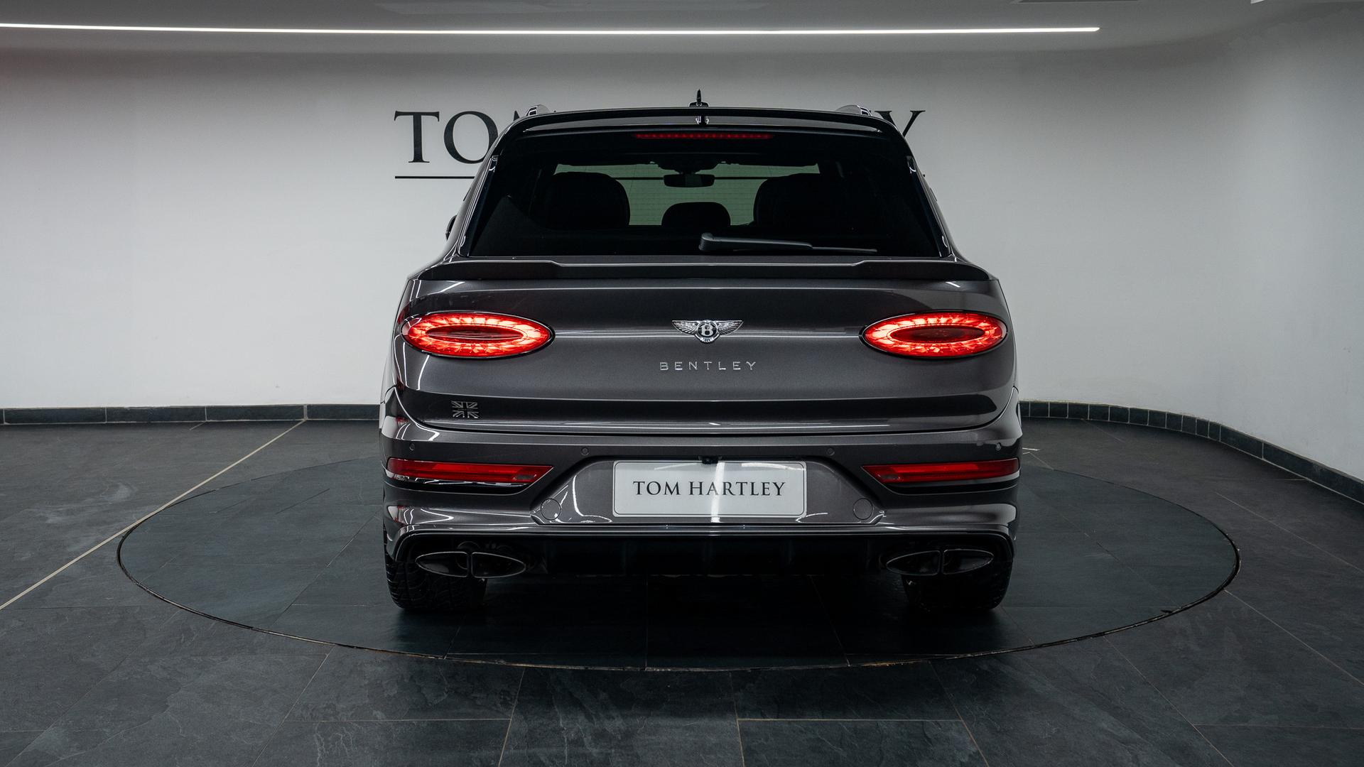 Bentley Bentayga Photo c03c5b70-1e60-4ffa-b737-e210802b357f.jpg